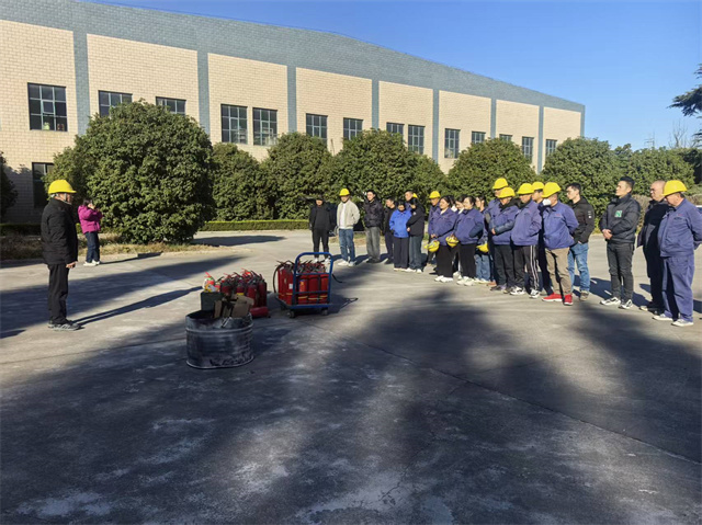 消防演練不松懈，安全意識(shí)入人心